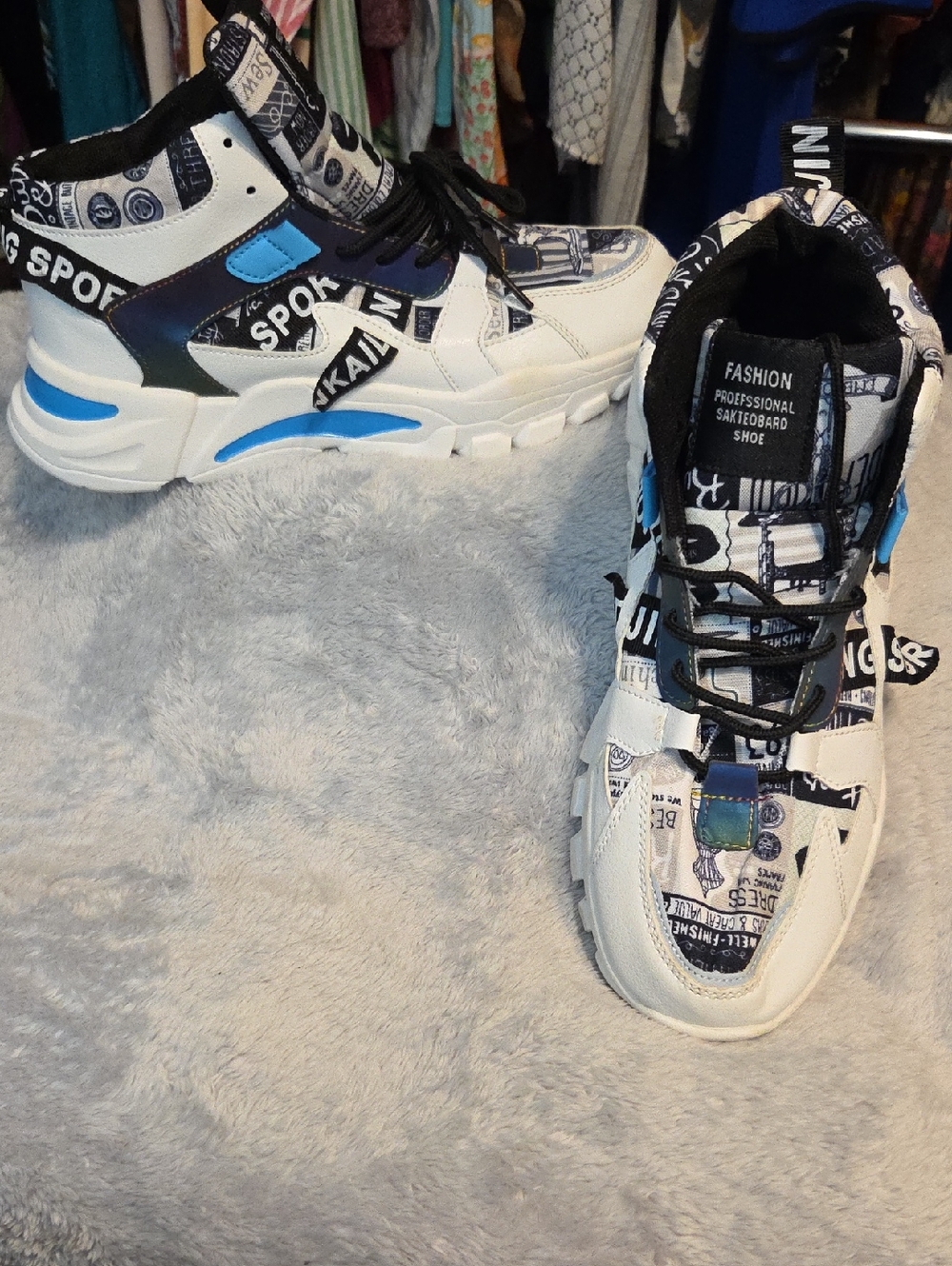 Men's White and Blue Fashion Skate-Style Sneakers